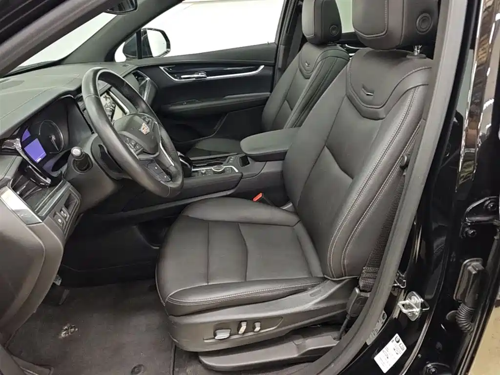 Cadillac XT5 2022 2.0T 2WD Luxury фото 15