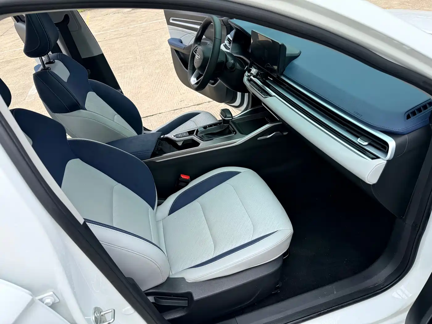 GEELY AUTOMOBILE EMGRAND