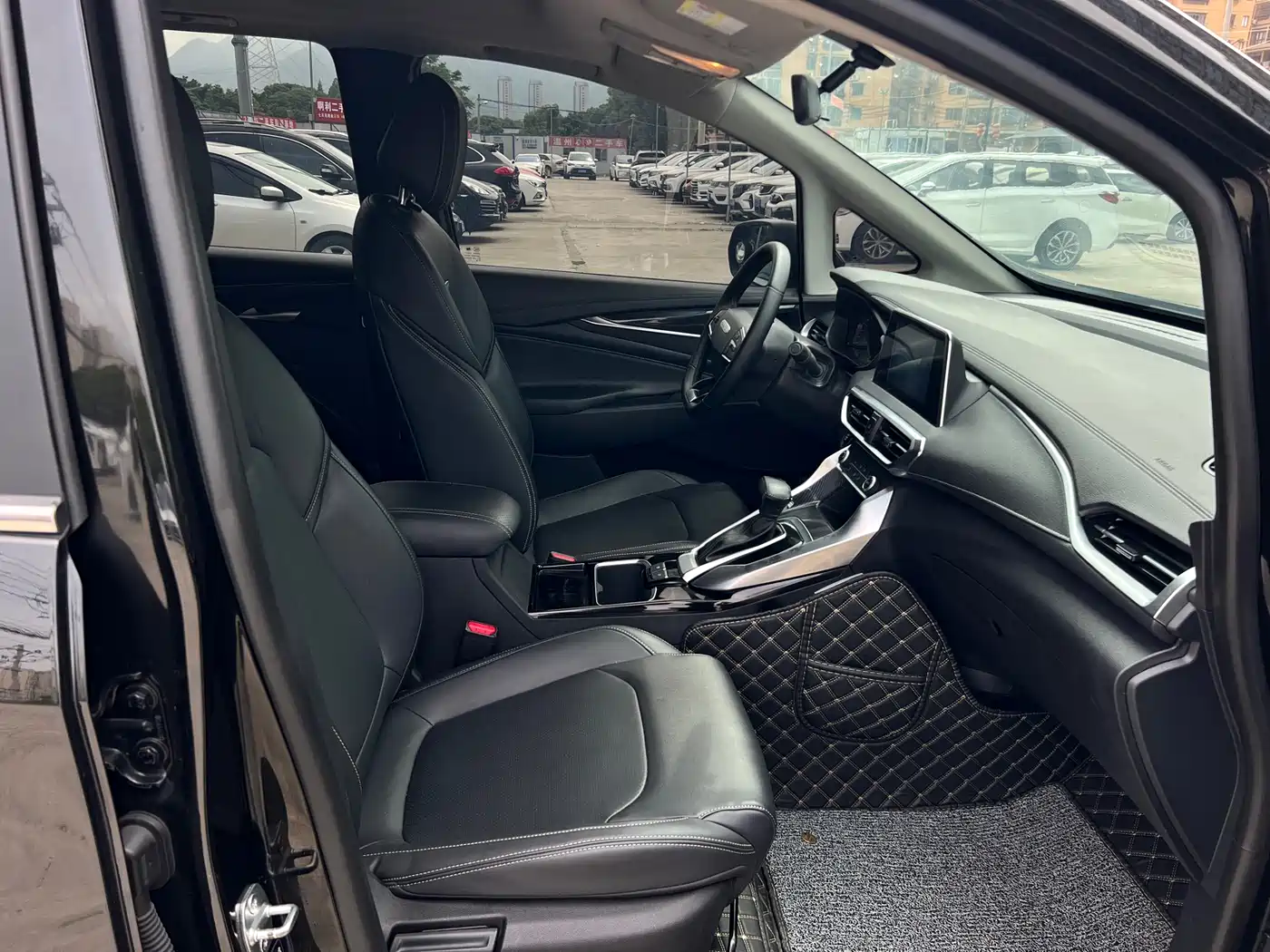 SAIC Maxus Maxus G50 2020 1.5T Auto Elite фото 17