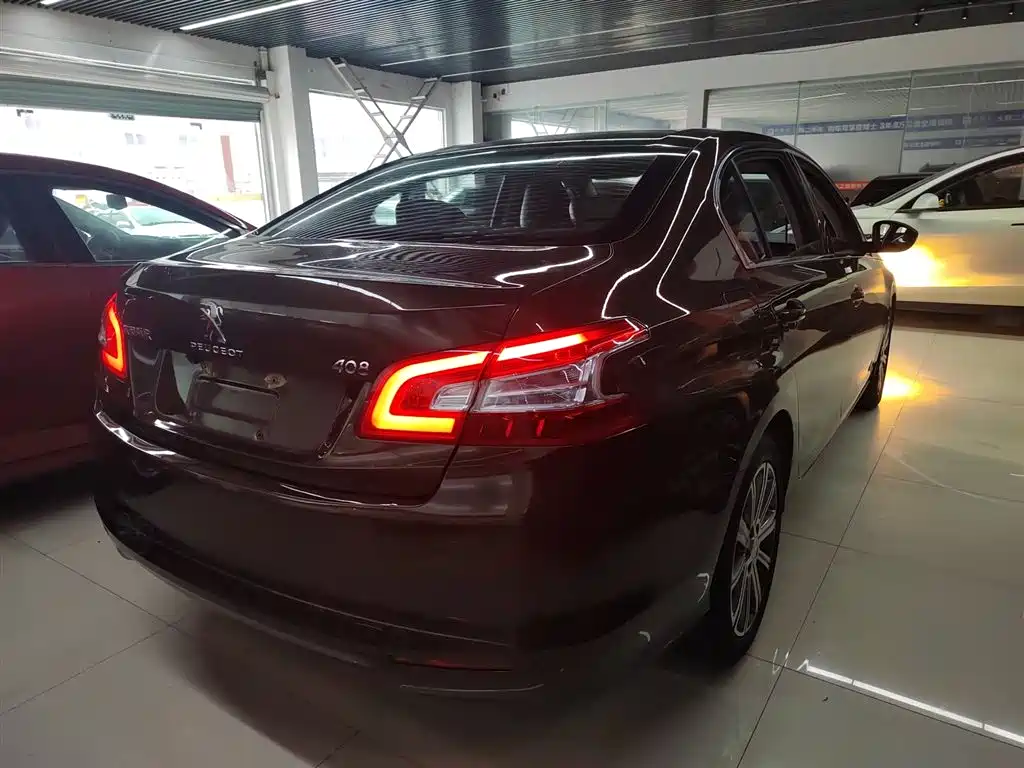 Peugeot 408 2014 1.8L Automatic Luxury Edition фото 5