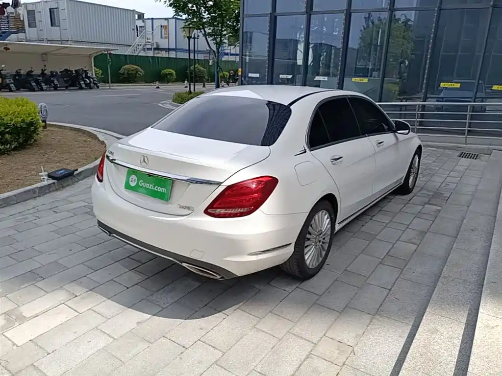 Mercedes-Benz C-Class 2017 C 180 L фото 7