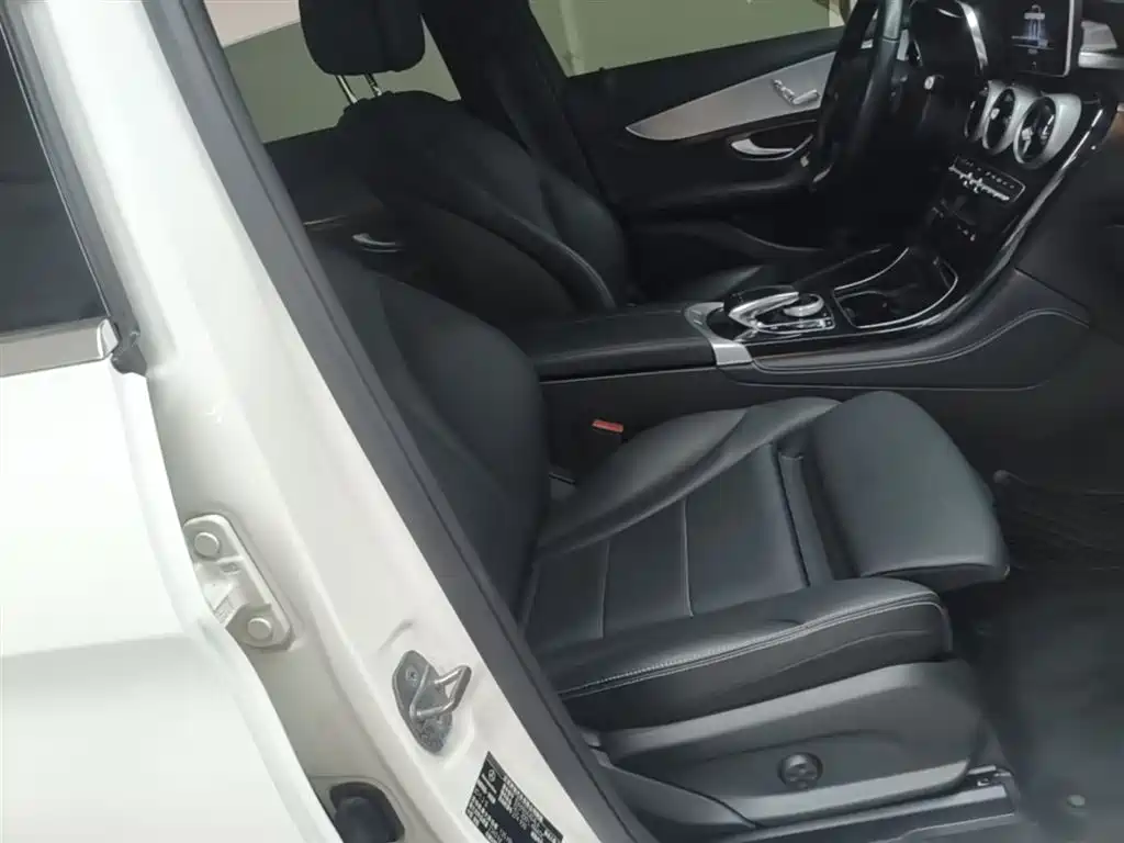 Mercedes-Benz GLC 2019 Model GLC 200 L 4MATIC фото 25
