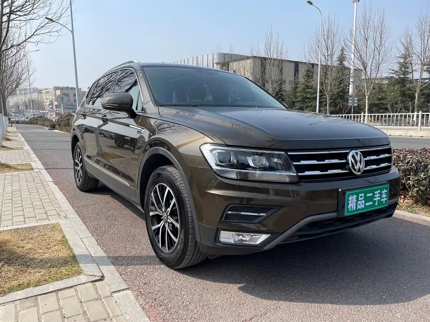 Volkswagen Tiguan L 2018 Facelift 330TSI Automatic 2WD Luxury Edition фото 3