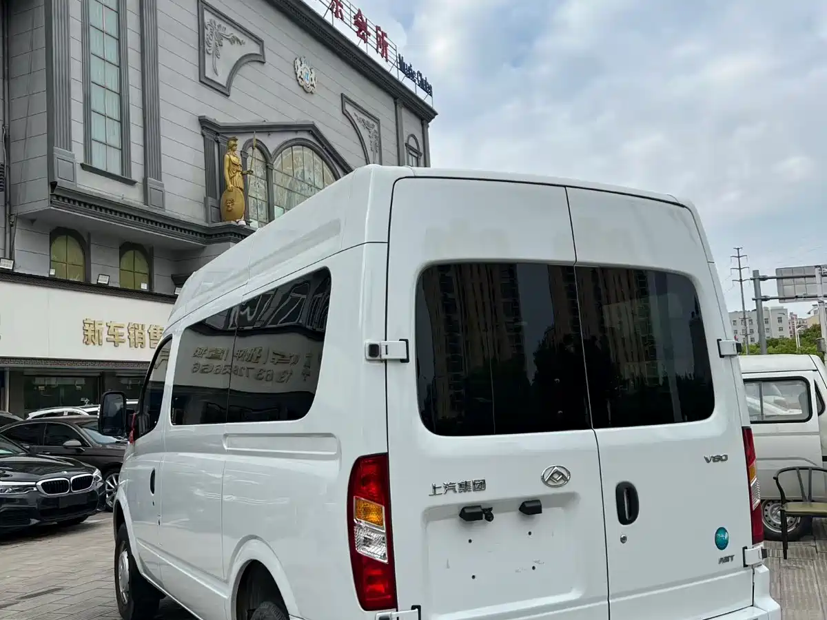 SAIC Maxus Xintu V80 2023 2.0T AMT Classic Aoyun Power Edition Short Wheelbase Ultra-low Roof 5/6 Seats фото 5
