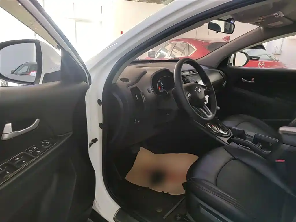 Kia Sportage 2016 2.0L Automatic 2WD GL фото 16