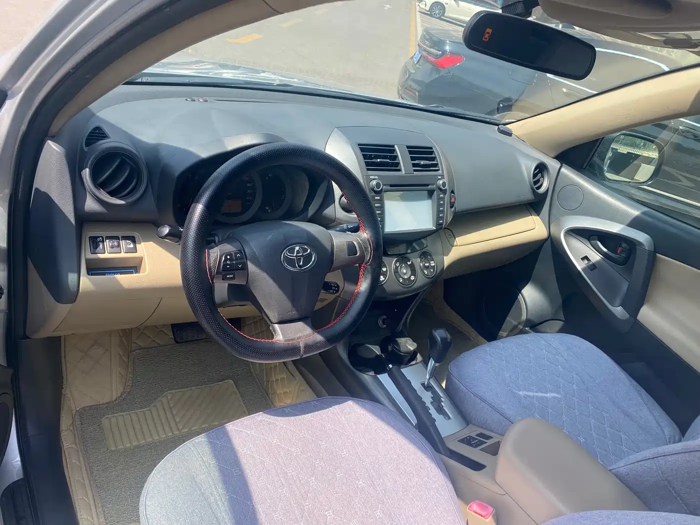 Toyota RAV4 Rongfang 2013 Special Edition 2.0L Auto Classic фото 9