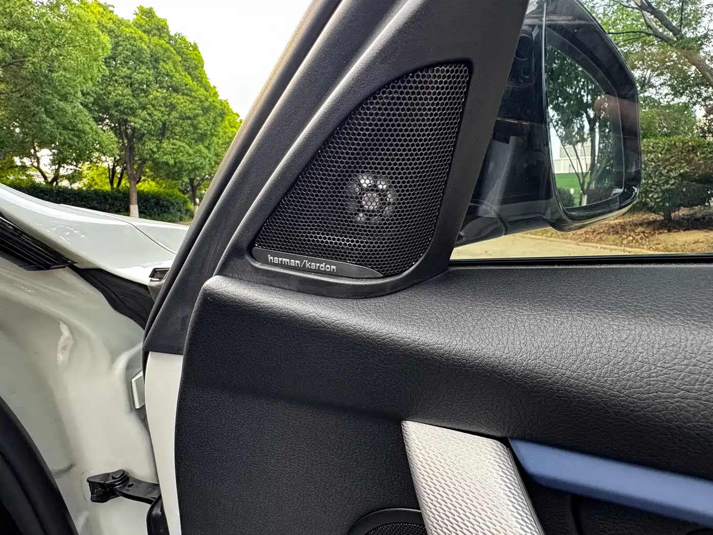 BMW 3 Series 2018 320i M Sport Package фото 18