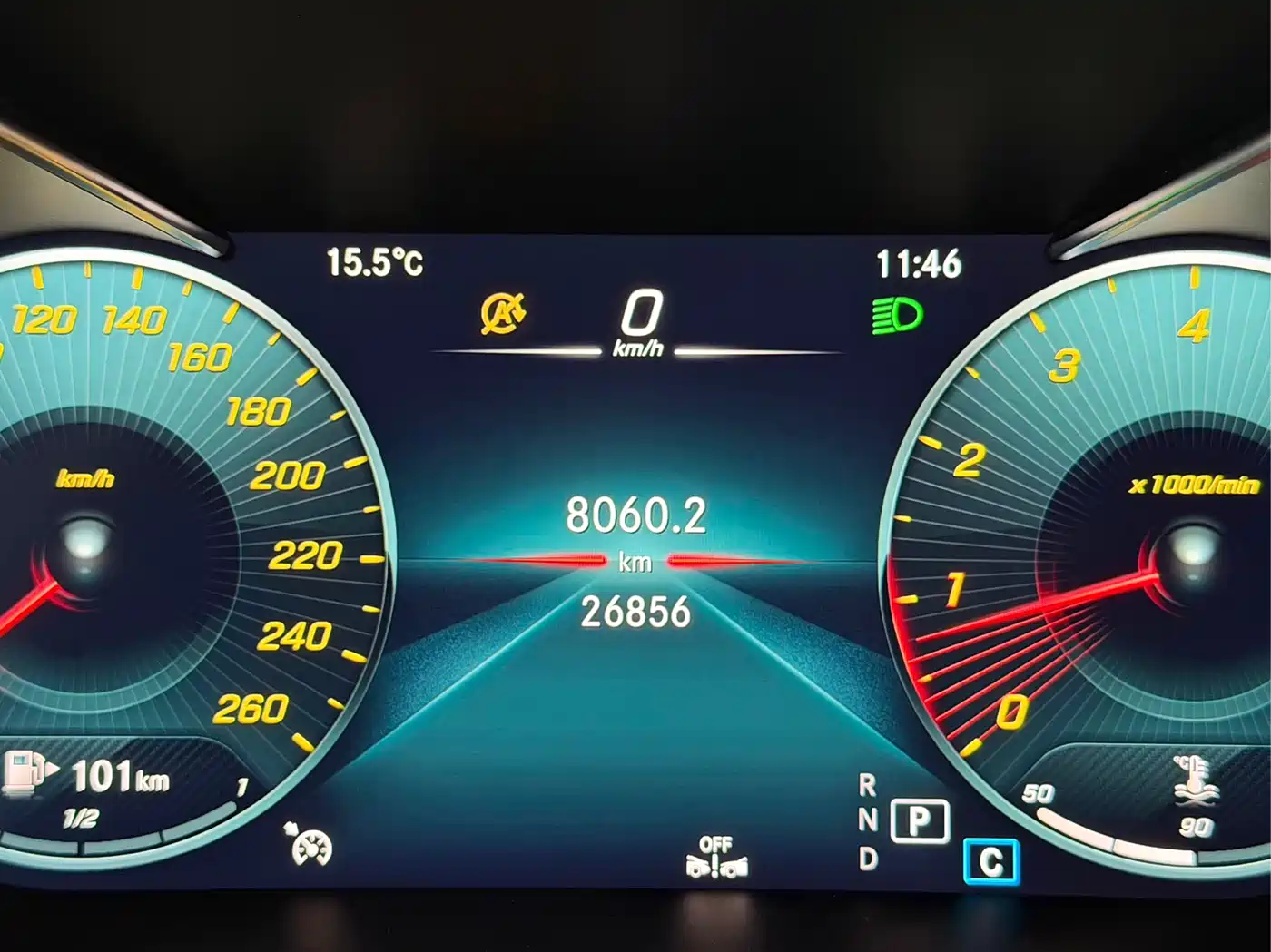 Mercedes-Benz GLC Coupe 2023 Model GLC 260 4MATIC Coupe SUV фото 12
