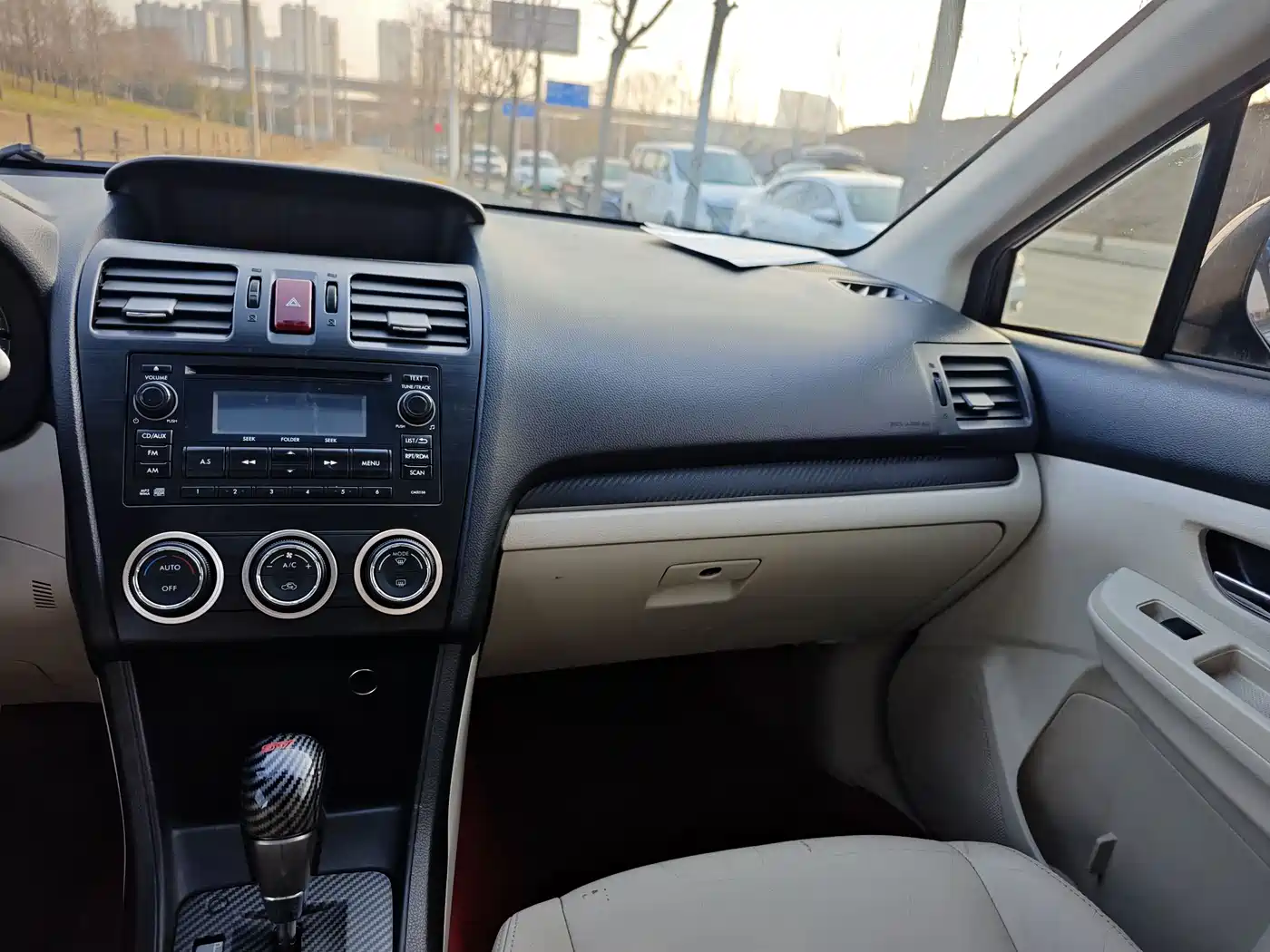 Subaru XV 2012 2.0i Luxury Edition фото 9
