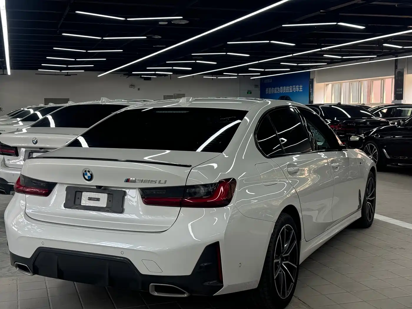 BMW 3 Series 2024 325Li M Sport Package фото 5