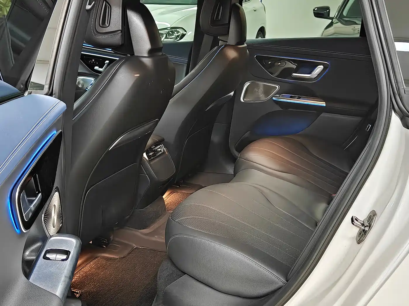 Mercedes-Benz EQE 2022 350 Luxury Edition фото 12