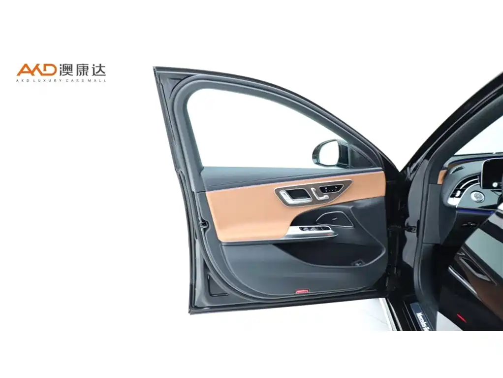 Mercedes-Benz E-Class New Energy 2024 E 350 e L Plug-in Hybrid Sedan фото 10