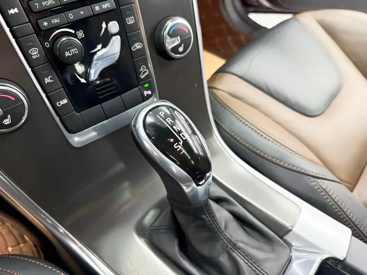 Volvo XC60 (Import) 2014 2014 T6 Smart Comfort Edition