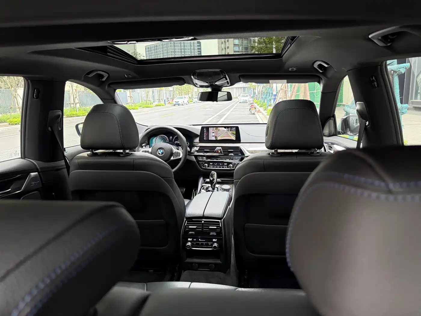 BMW 6 Series GT 2018 630i M Sport Package фото 28