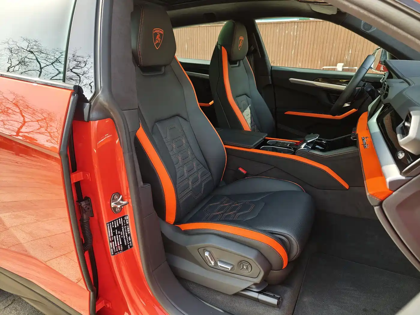 Lamborghini Urus SE 2025 4.0T Standard Edition фото 14
