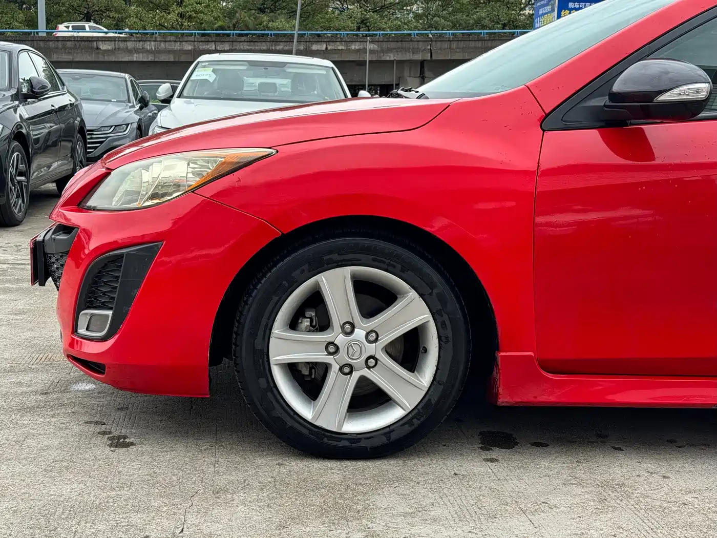 Mazda Mazda3 Axela 2012 Hatchback 2.0L Automatic Luxury фото 3