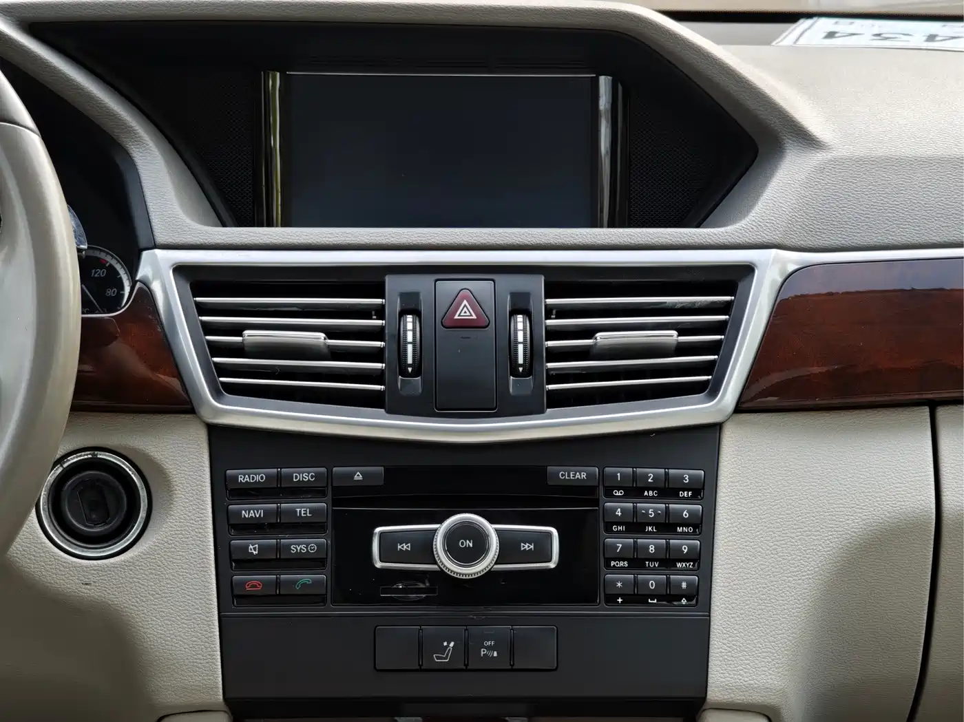 Mercedes-Benz E-Class 2012 E 200 L CGI Elegance фото 17
