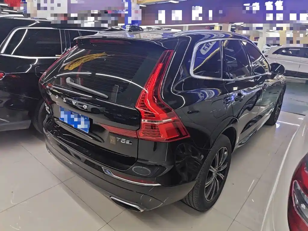 Фото 7 - Volvo XC60