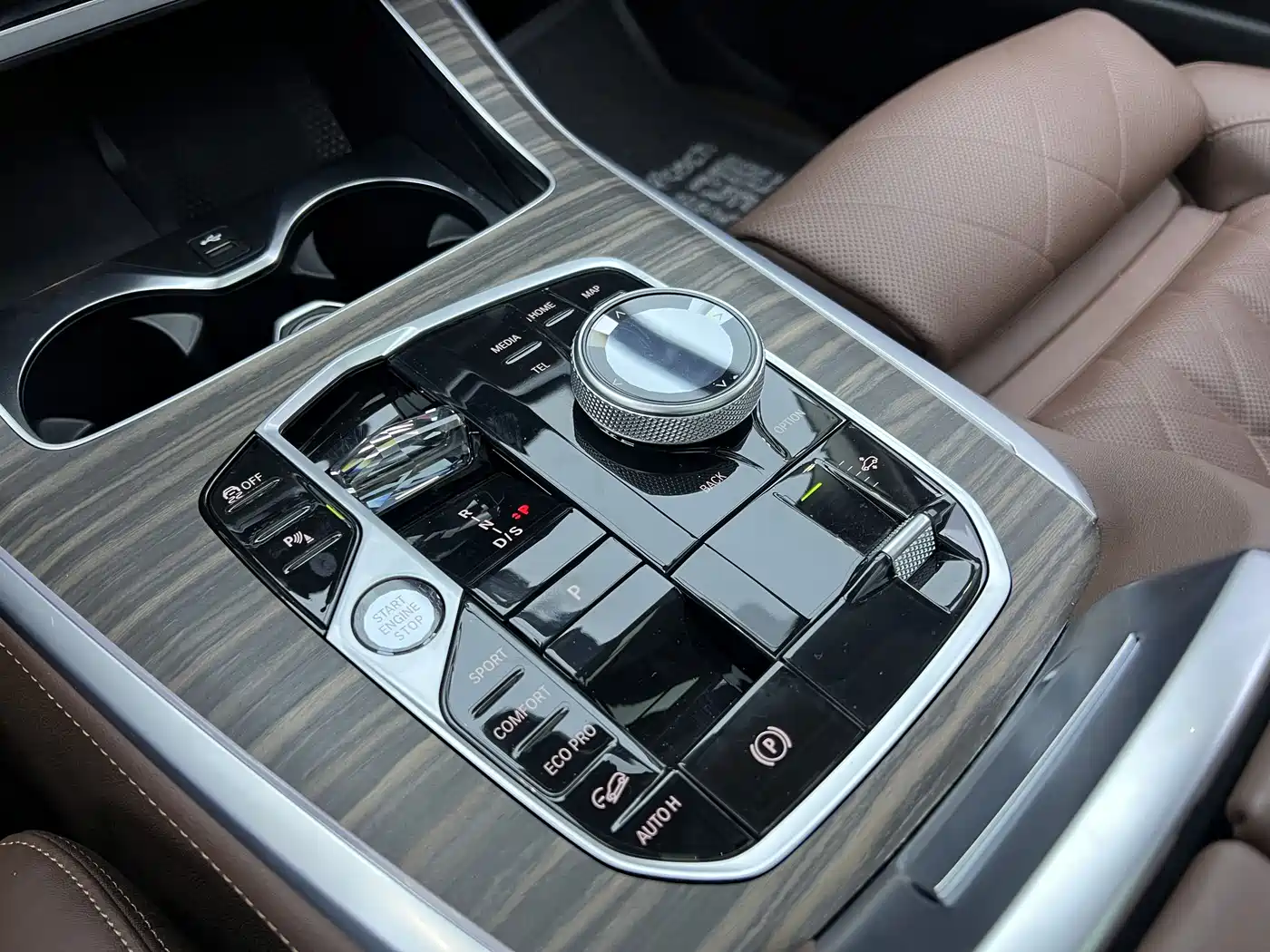 BMW X7 2024 xDrive40i Leading Luxury Package фото 8