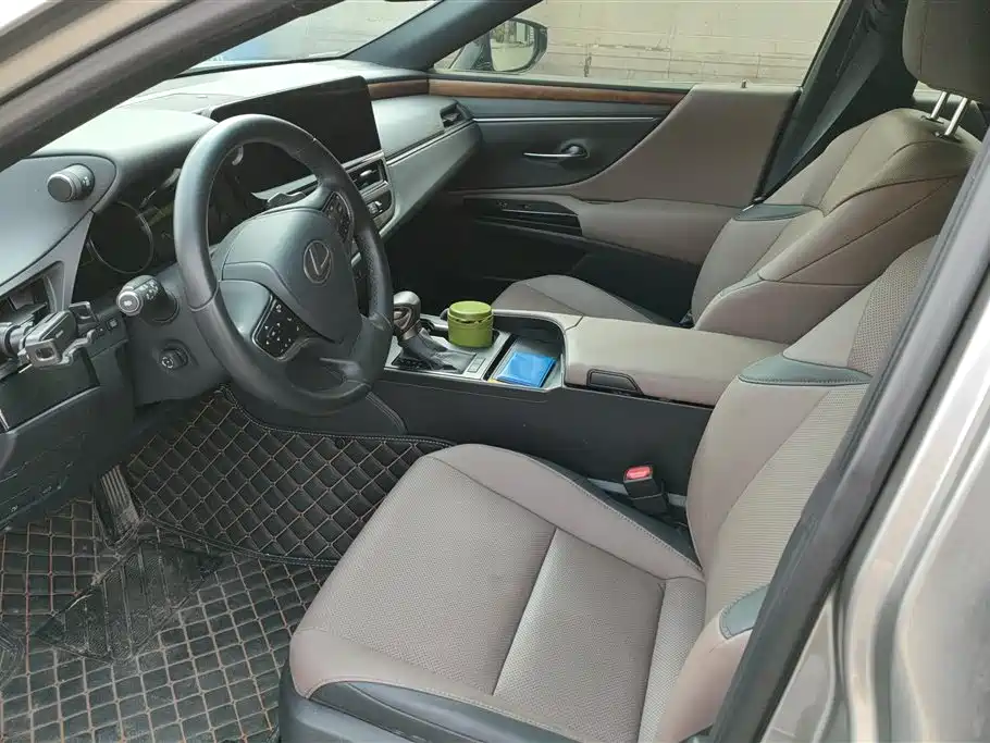 Lexus ES 2024 200 Premium Edition фото 9