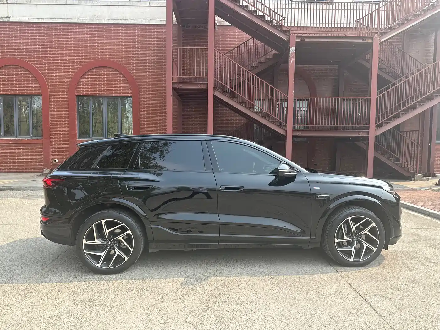 Audi Q6L e-tron 2025 Extended Range Edition фото 5