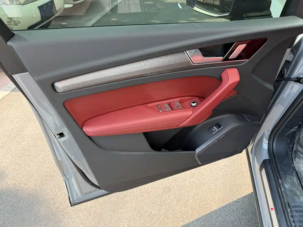 Audi Q5L 2026 2025 40 TFSI Luxury Dynamic