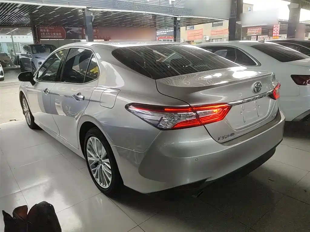 Toyota Camry 2019 2.5G Luxury Edition China VI фото 5