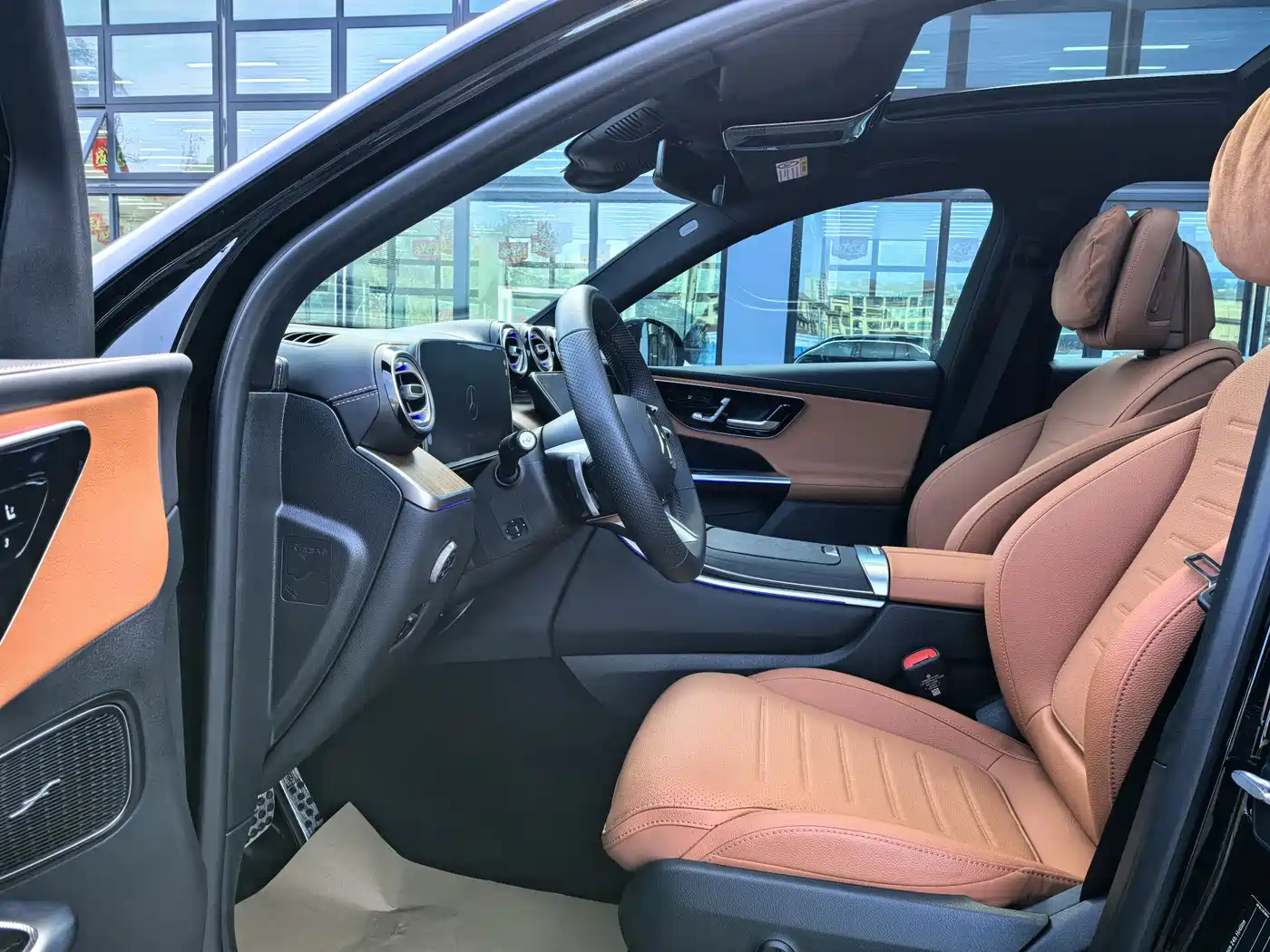 Mercedes-Benz GLC 2025 GLC 300 L 4MATIC Dynamic 5-seater фото 4