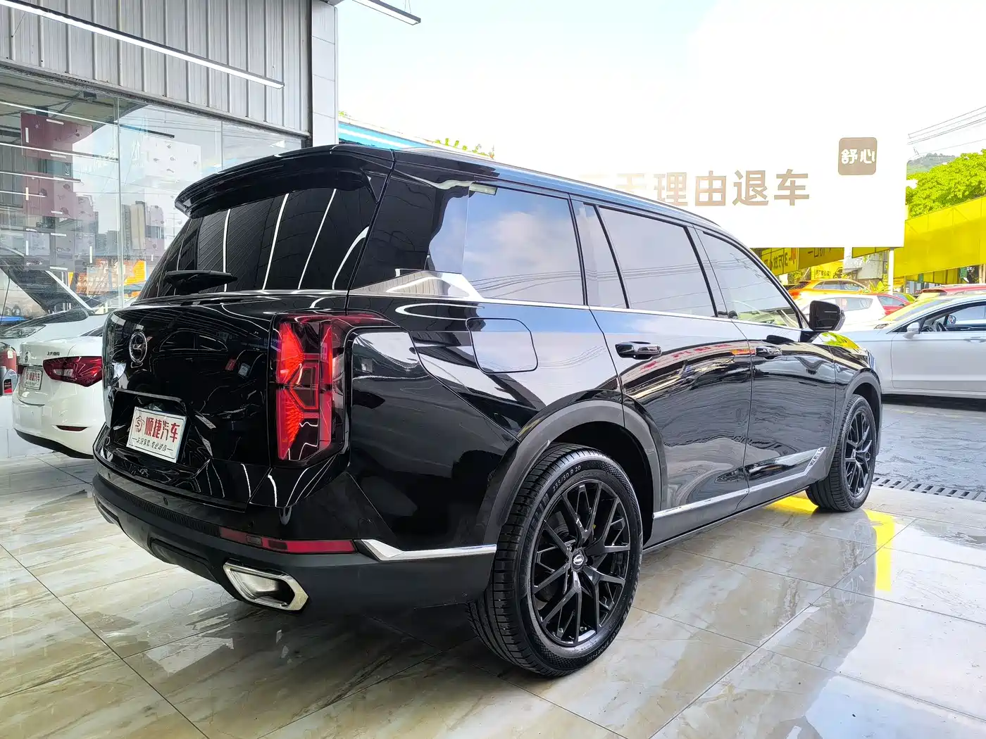 GAC Trumpchi Trumpchi GS8 2022 Pilot Series 2.0TGDI 2WD Luxury Smart Connect Edition (7-Seater) фото 12