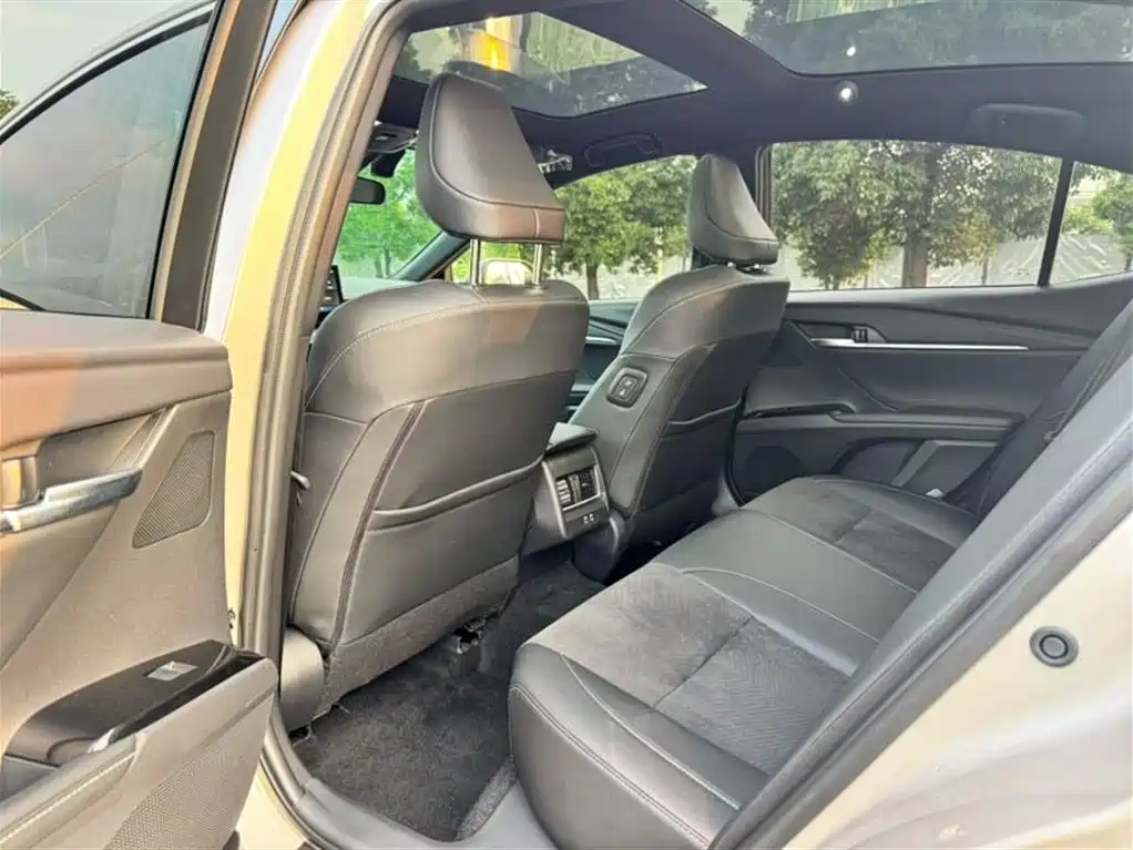 Toyota Camry 2024 2.0S Sport Edition фото 7