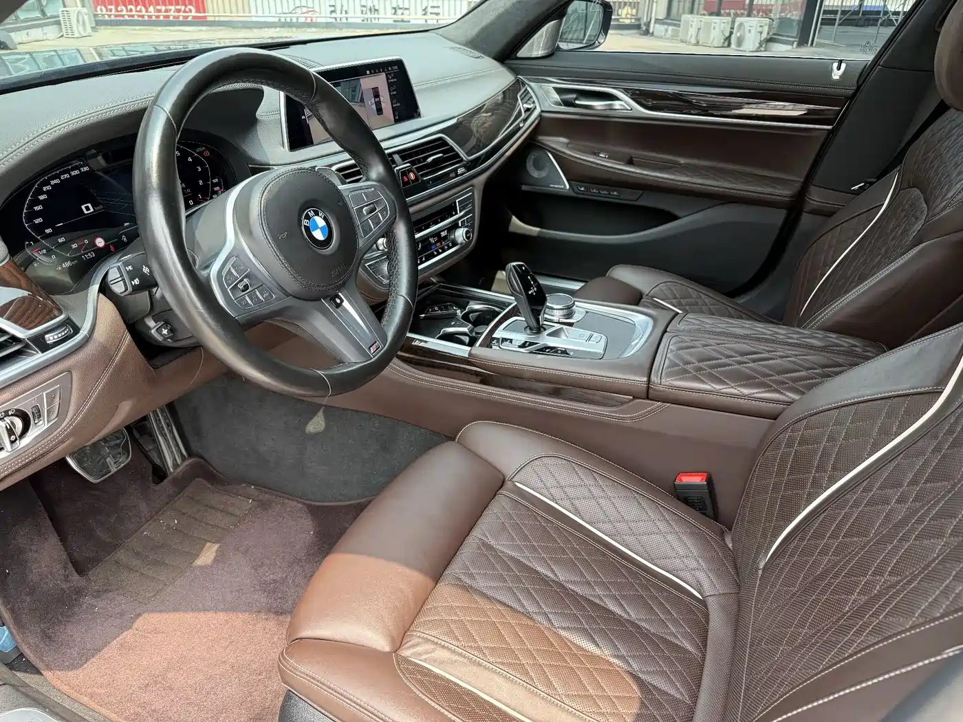 BMW 7 Series 2022 740Li xDrive Executive M Sport Package фото 7