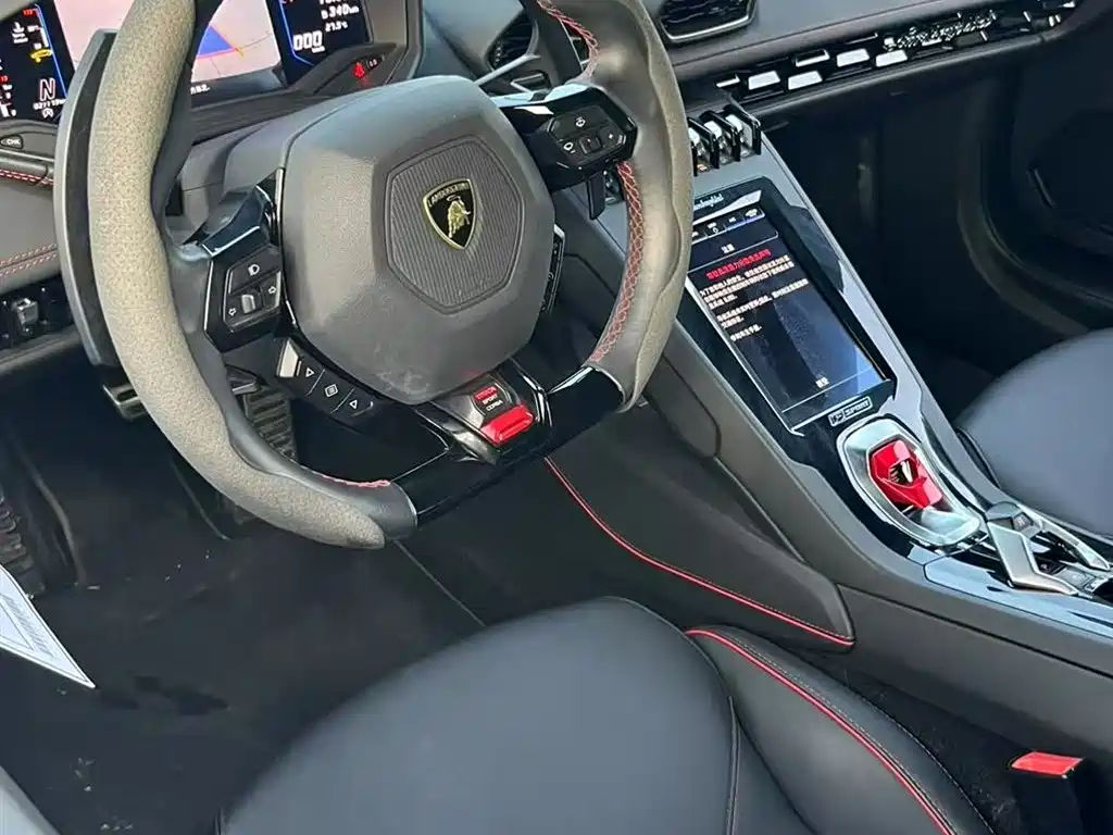 LAMBORGHINI HURACÁN