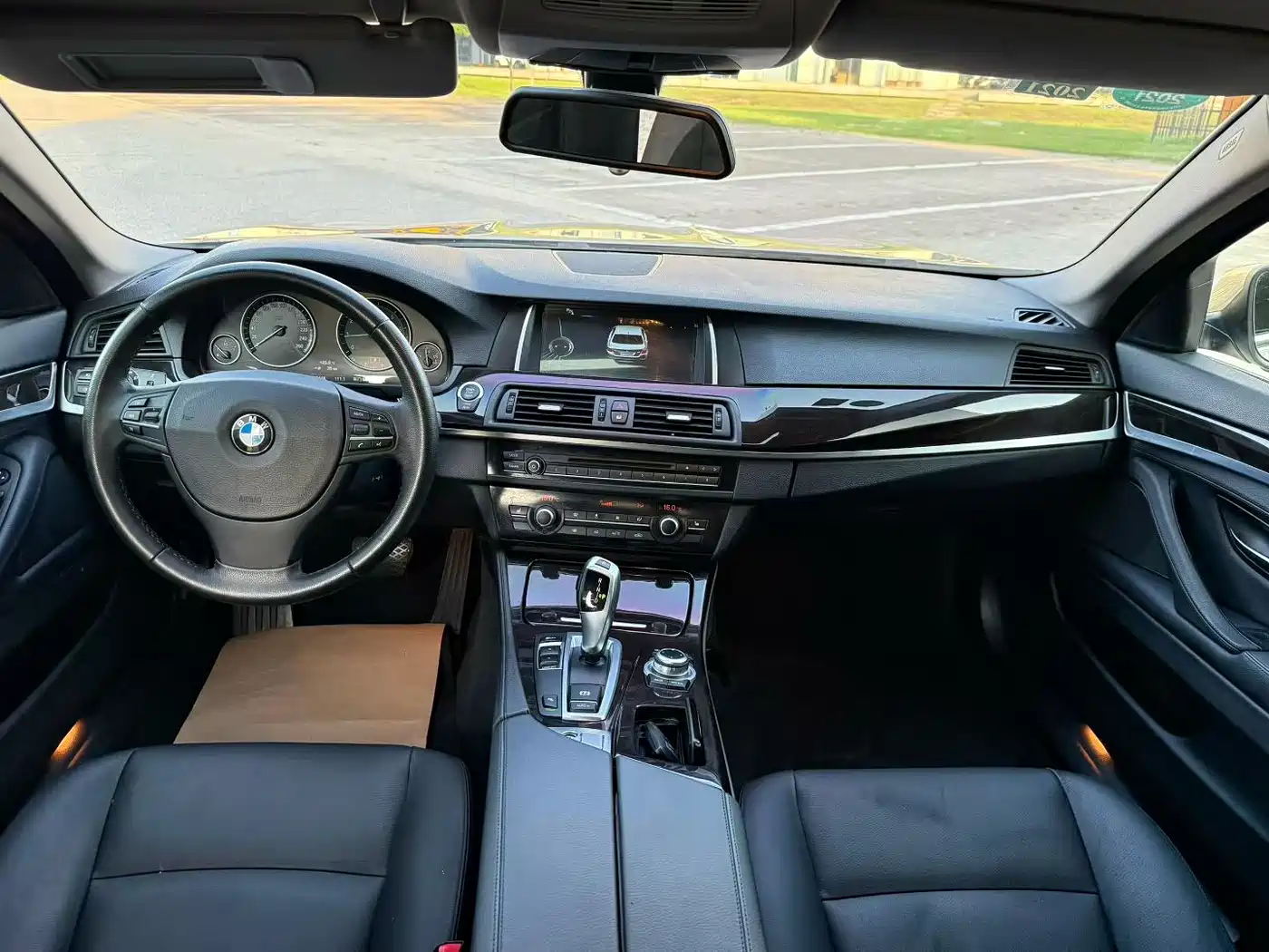 BMW 5 Series 2014 525Li Leading фото 6