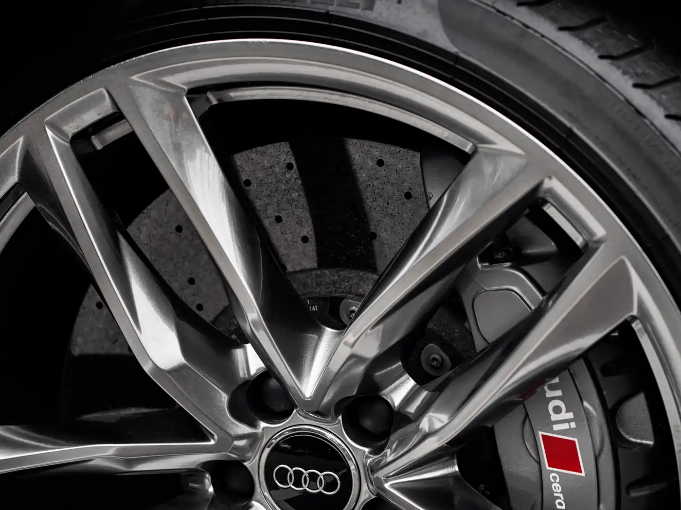 Audi RS 6 2018 RS 6 4.0T Avant Premium Sport Limited Edition фото 44