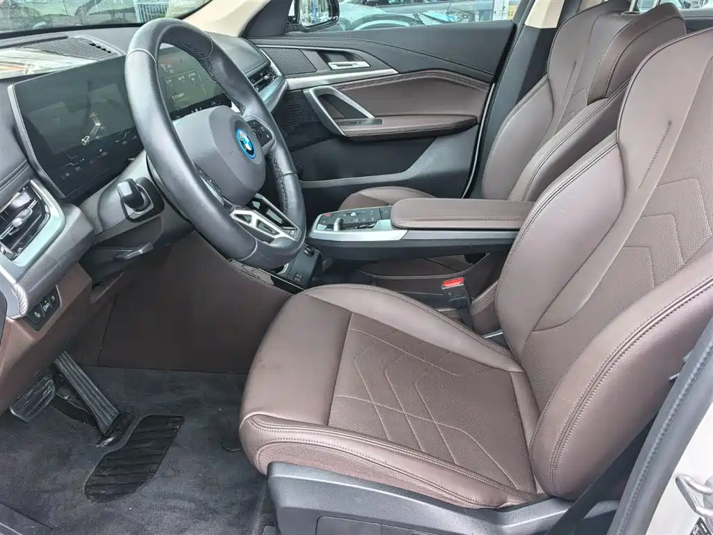 BMW iX1 2025 2025 eDrive25L M Sport Package