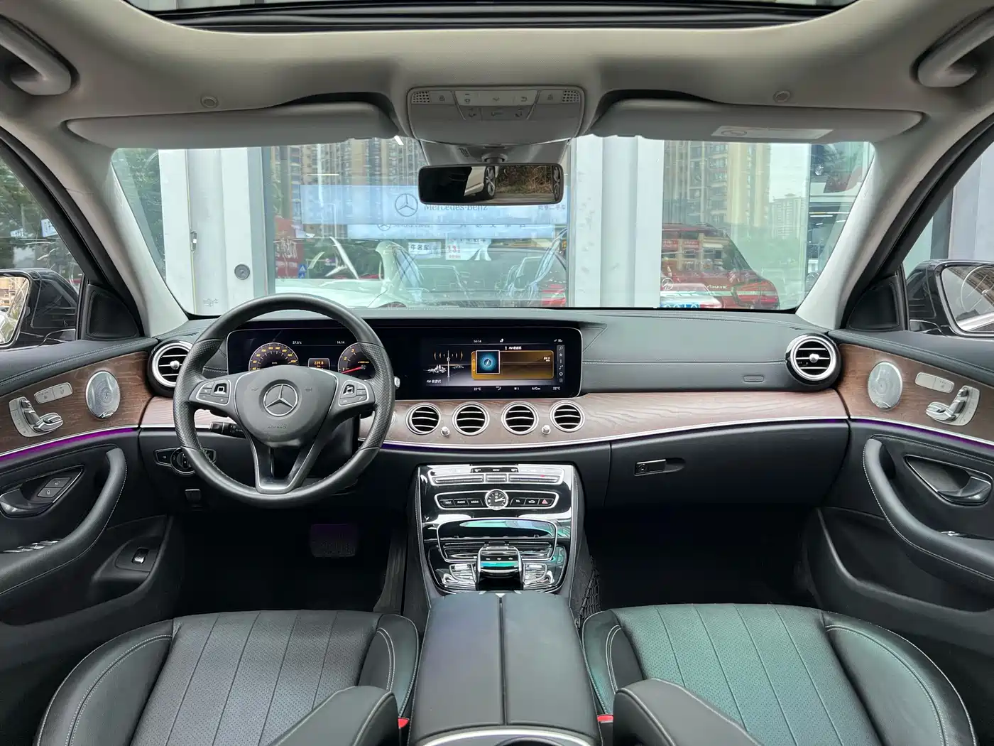 Mercedes-Benz E-Class 2016 E 300 L Fashion Type фото 23