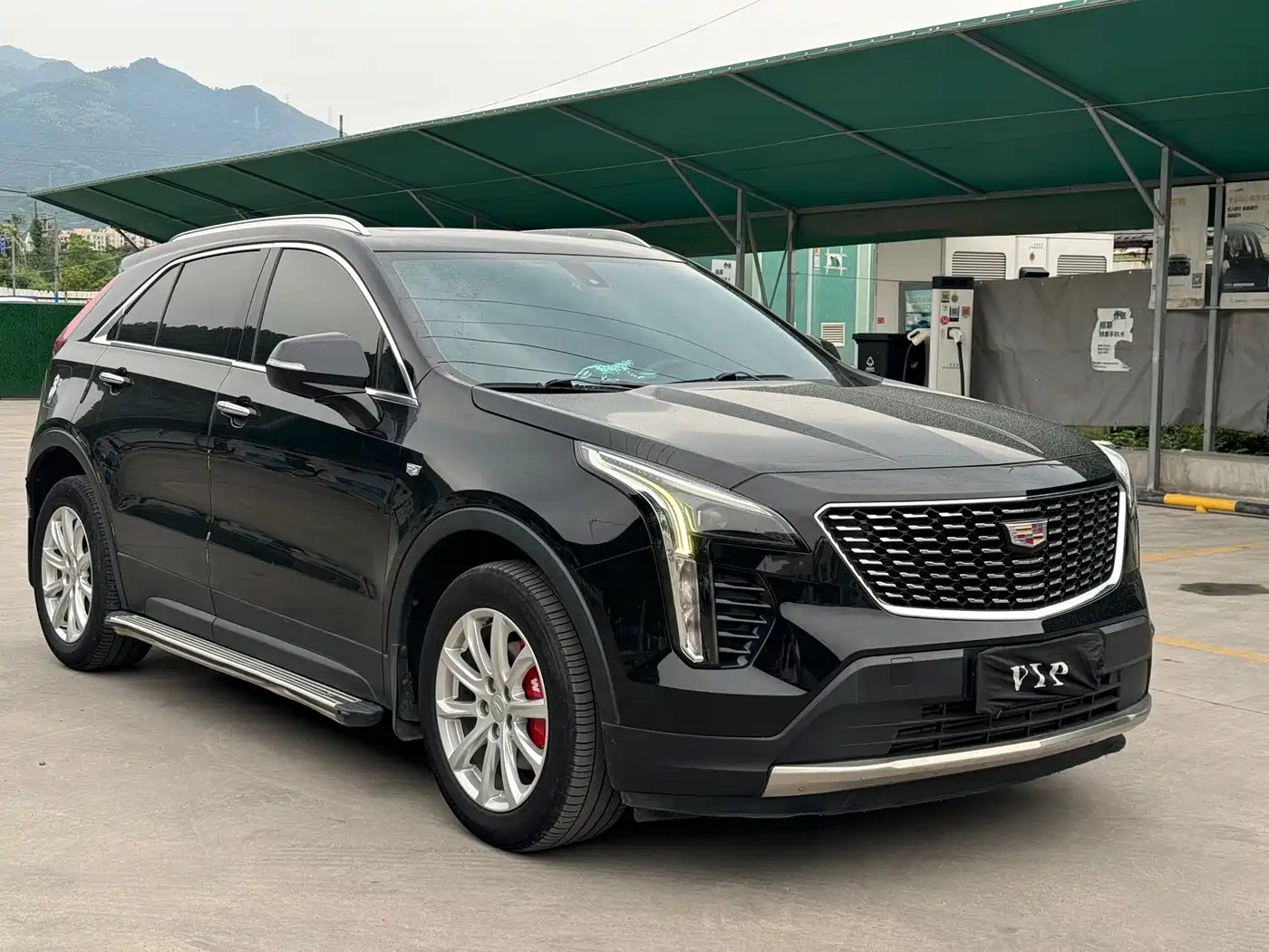 Cadillac XT4 2021 28T FWD Premium Edition фото 3
