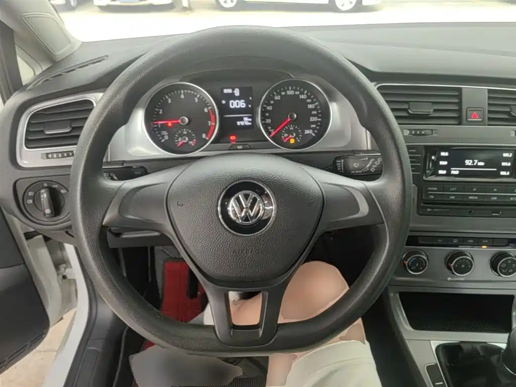 Volkswagen Golf 2016 1.6L Manual Fashion фото 11