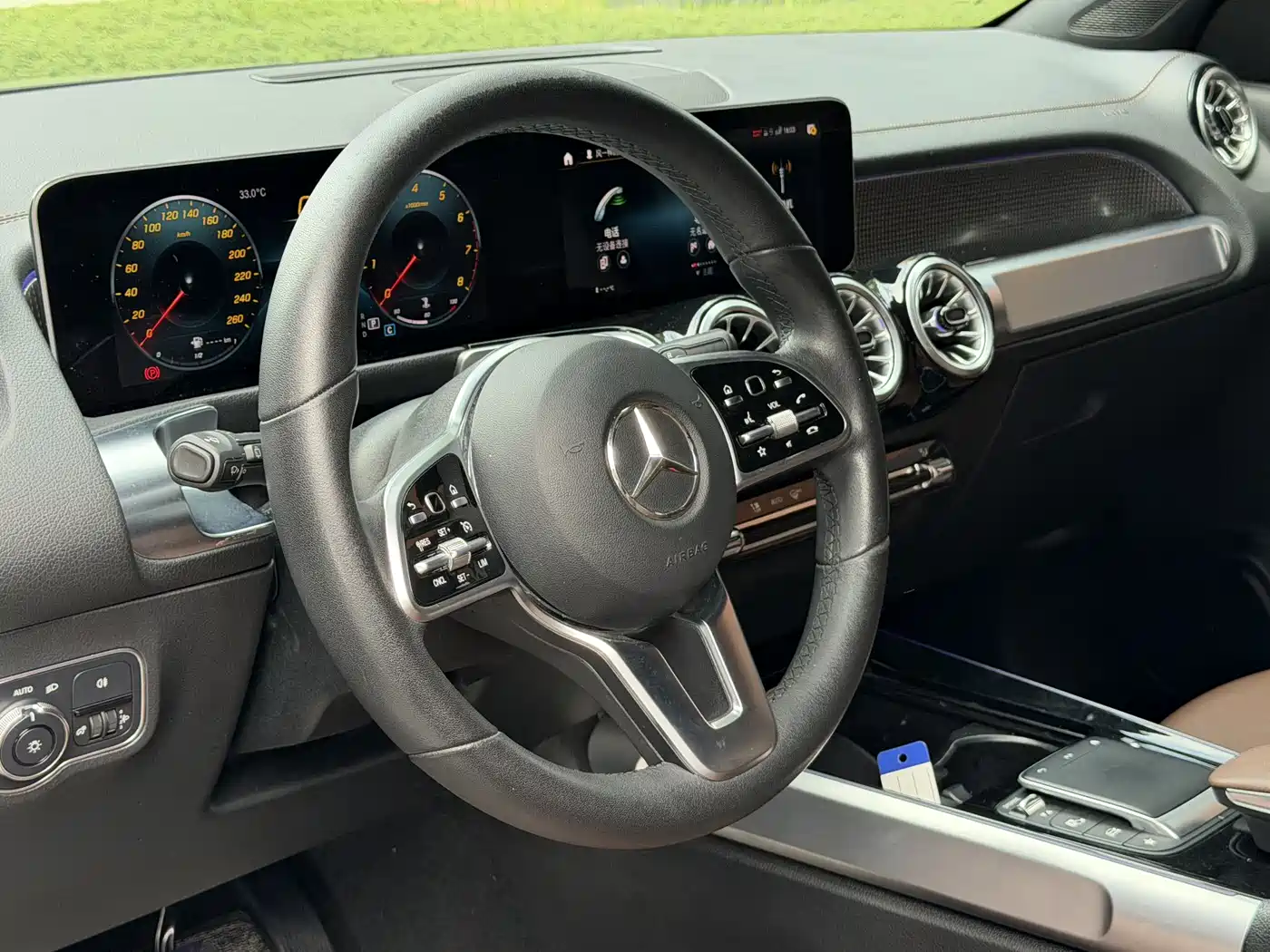 MERCEDES-BENZ GLB