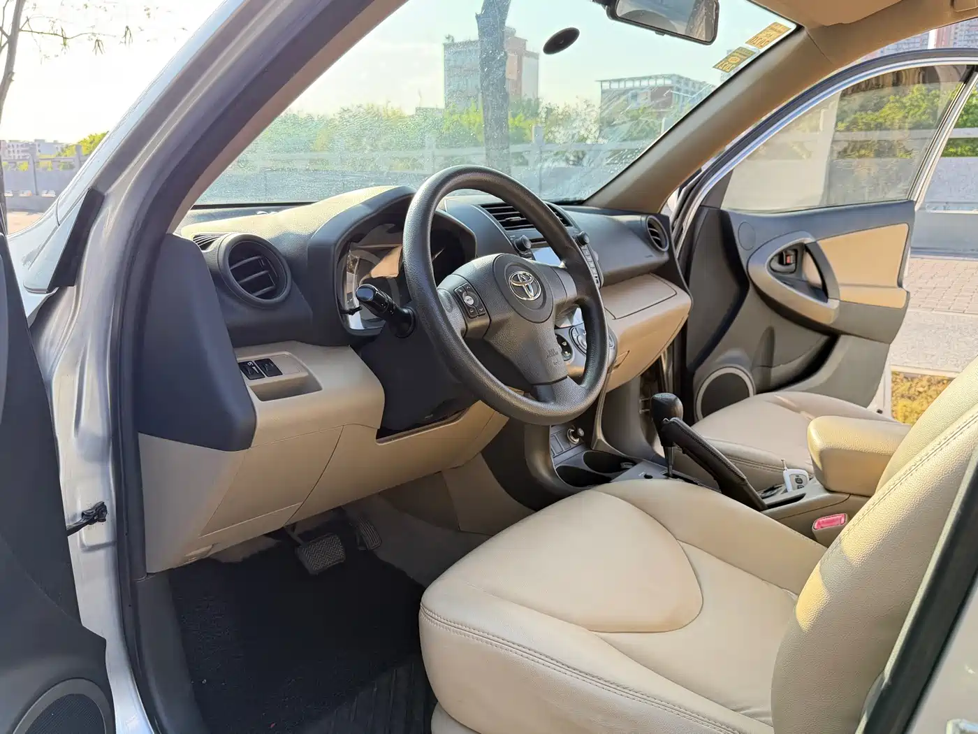Toyota RAV4 Rongfang 2013 Special Edition 2.0L Auto Classic фото 5