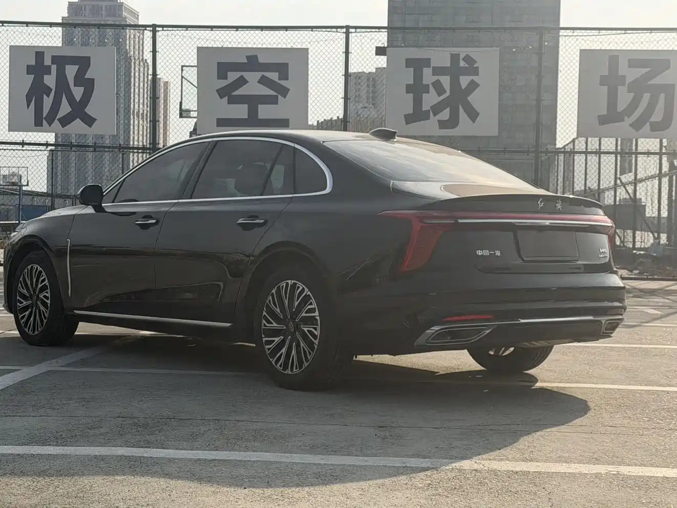 Hongqi H5 2024 1.5T DCT Smart Connect Flag Rhythm Edition фото 6
