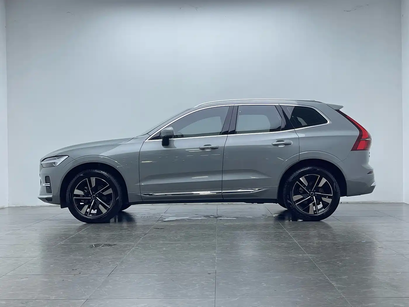 Фото 8 - Volvo XC60