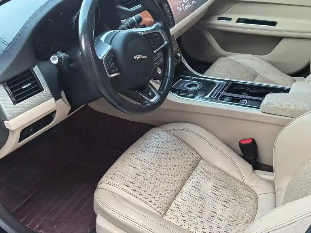 Jaguar XF 2016 2016 XF 2.0T 2WD Elegance Edition