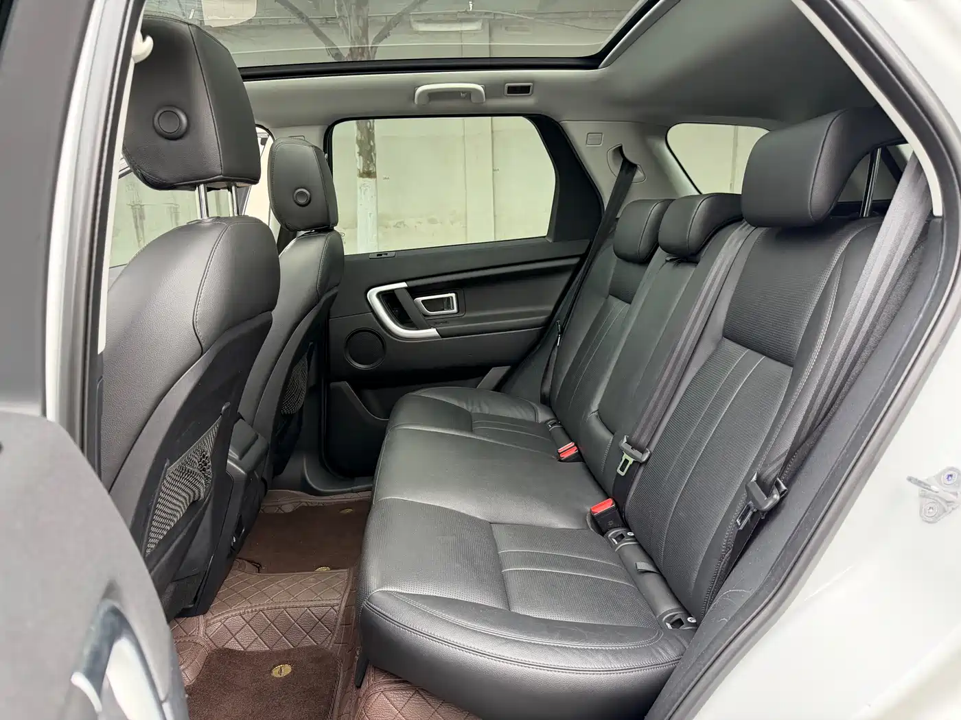 Land Rover Discovery Sport 2019 240PS SE Edition China V фото 13