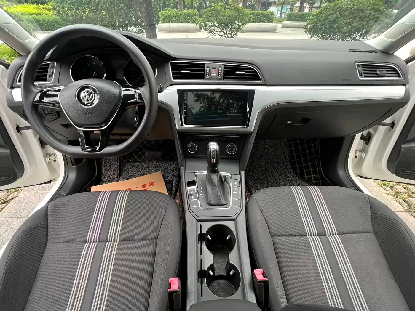 Volkswagen Lamando 2018 230TSI DSG Trend Edition фото 9