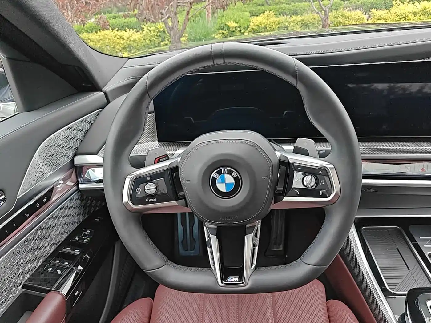 BMW 7 Series 2023 740Li Exclusive M Sport Package фото 6