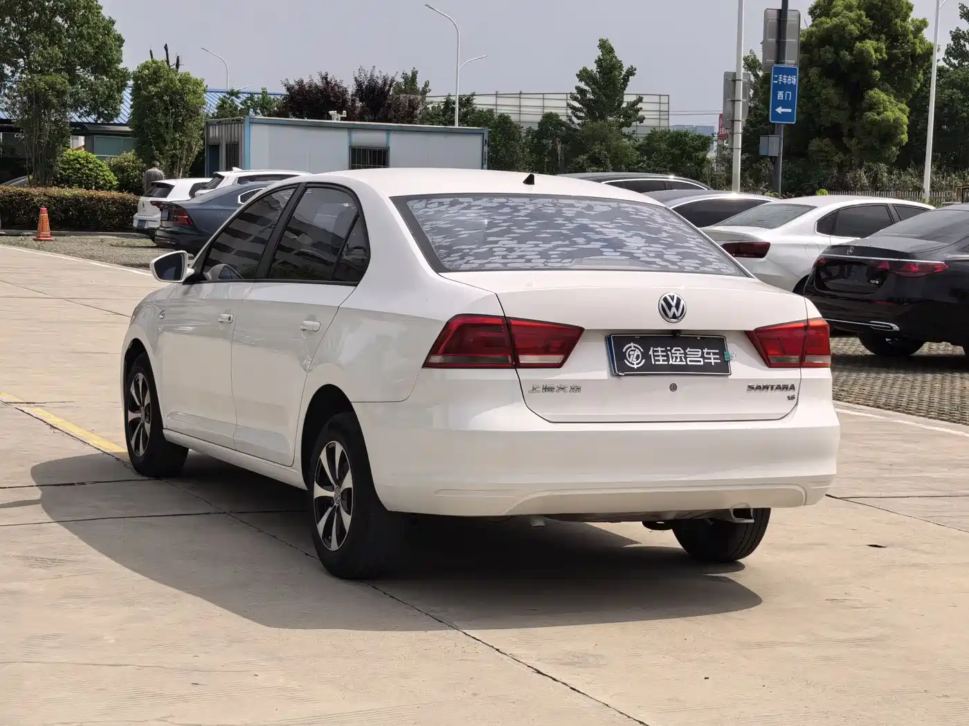 Volkswagen Santana 2013 1.6L Automatic Trend Edition фото 10