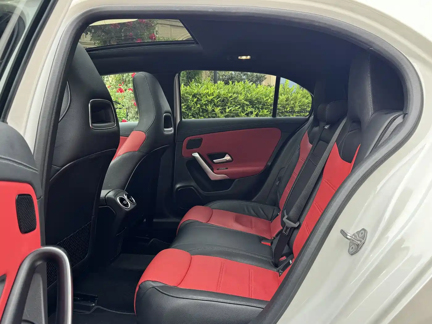 Mercedes-Benz A-Class AMG (Import) 2020 AMG A 35 4MATIC фото 13