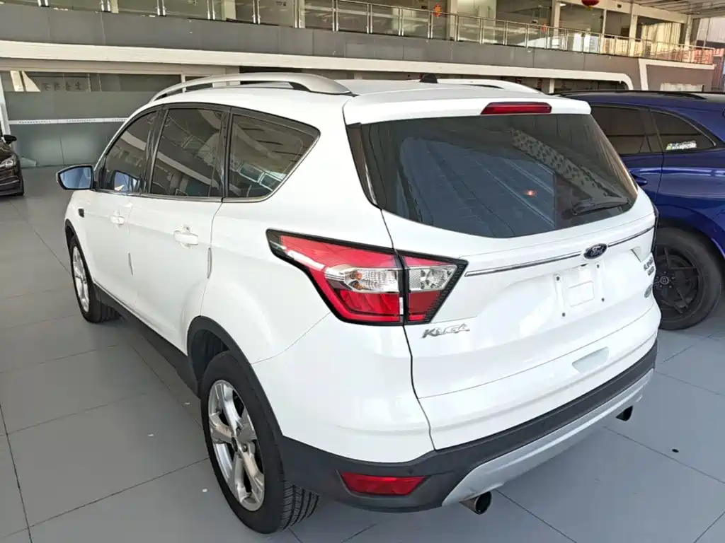 Фото 5 - Ford Kuga
