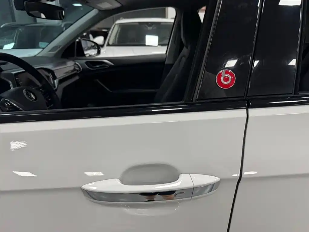 Volkswagen T-Cross 2022 280TSI DSG Luxury Edition фото 14
